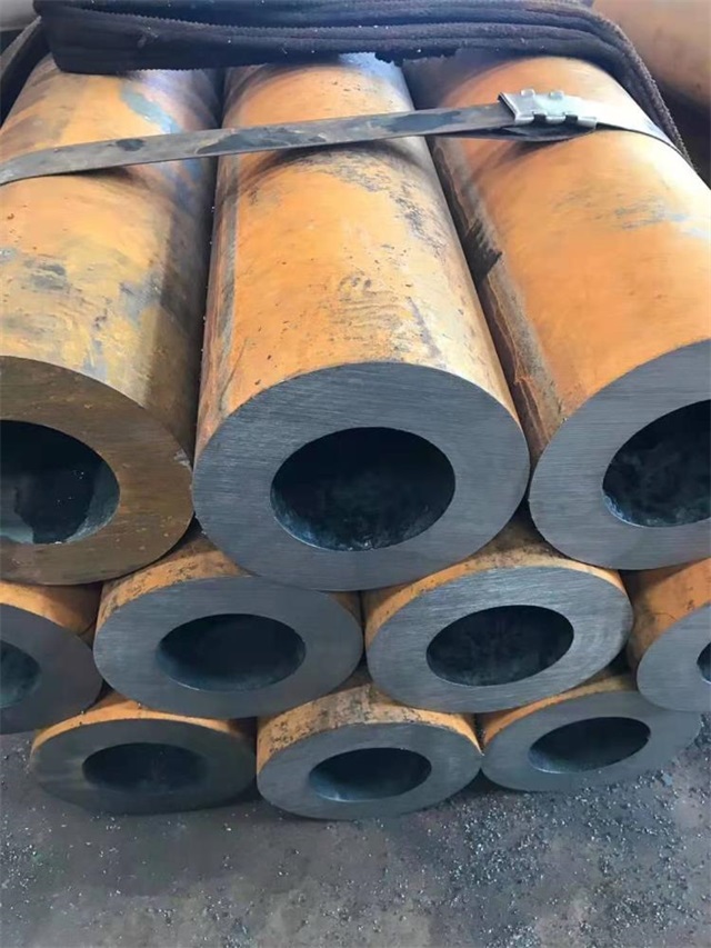 阿里20号厚壁无缝钢管