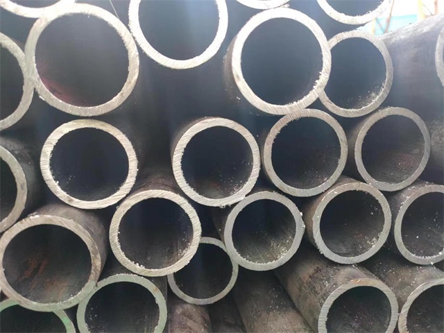 阿里10#结构用无缝钢管